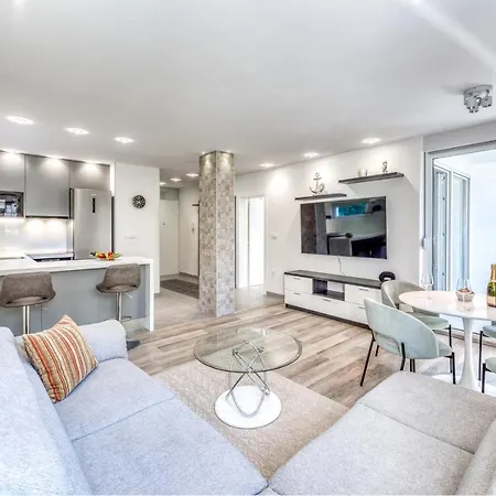 Almaris Appartement *