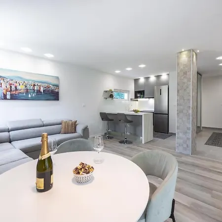 Apartment Almaris