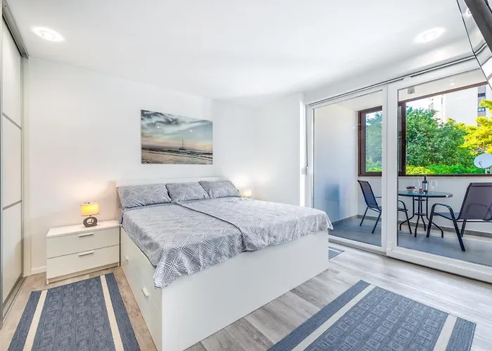 Almaris Appartement *
